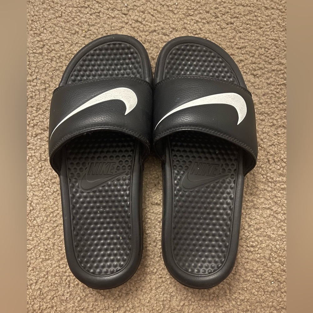 Nike slides